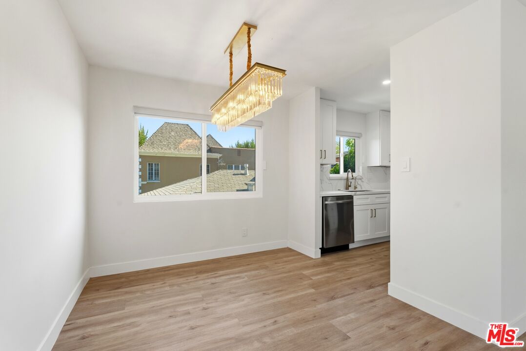 1861 Midvale Ave Unit: 3