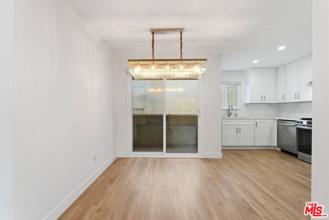 1861 Midvale Ave Unit: 4