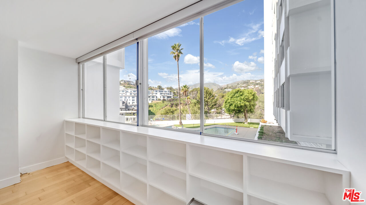 17350 W Sunset Blvd Unit: 204