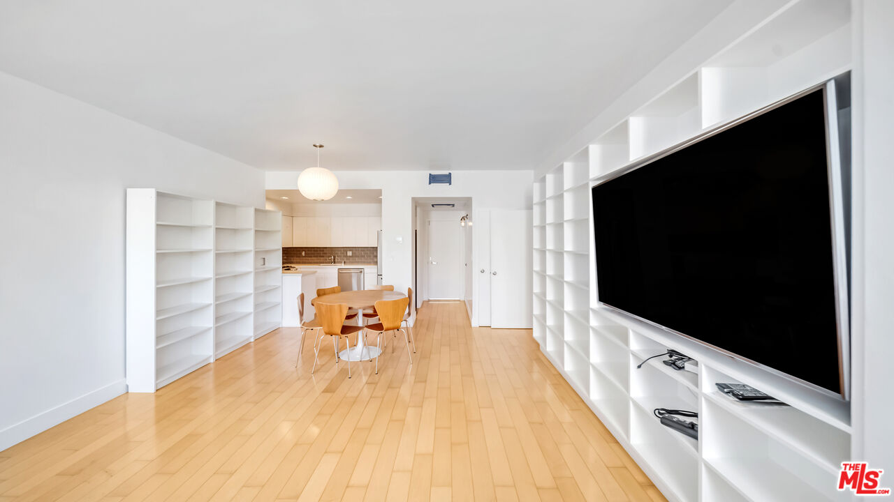 17350 W Sunset Blvd Unit: 204