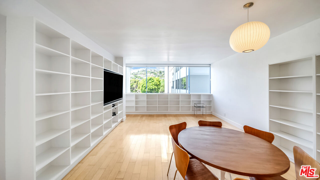 17350 W Sunset Blvd Unit: 204