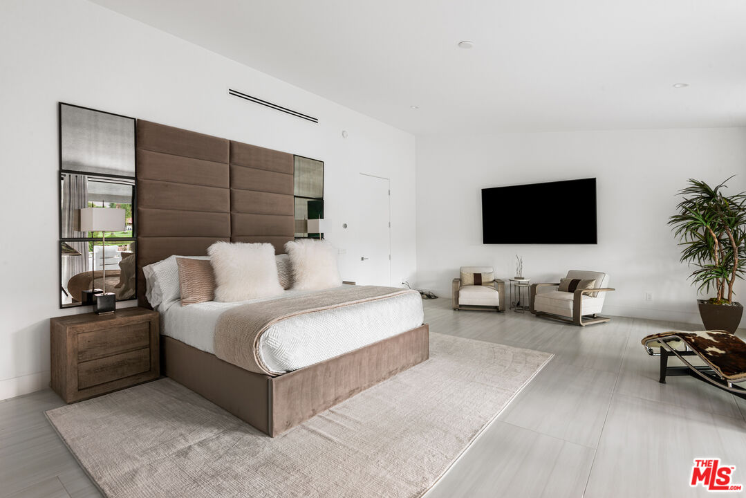 49723 Avenida Montero