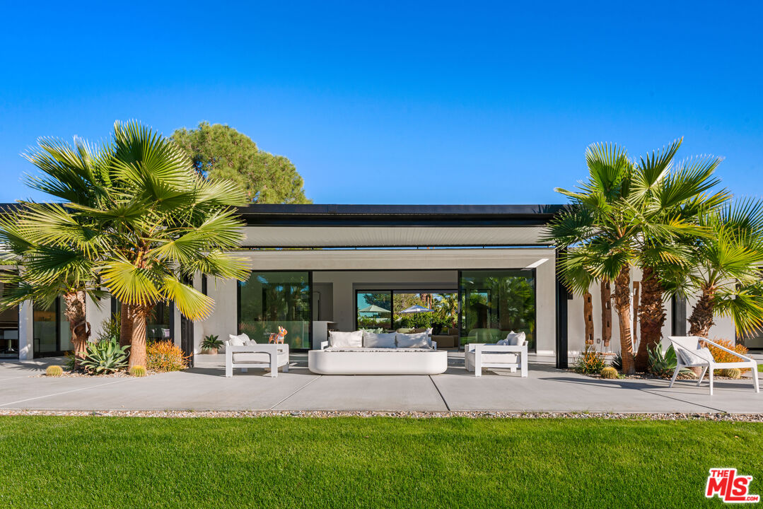 49723 Avenida Montero