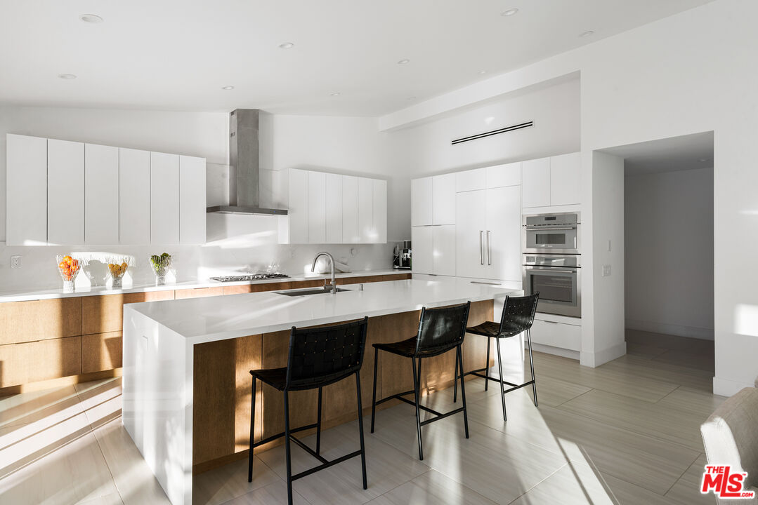 49723 Avenida Montero