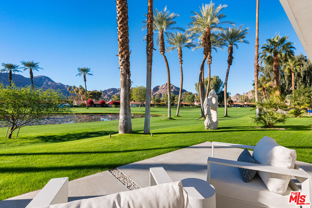 49723 Avenida Montero