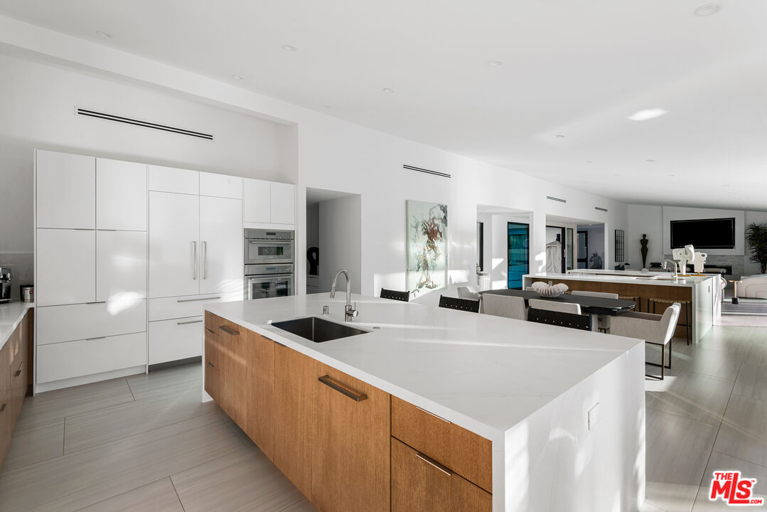 49723 Avenida Montero