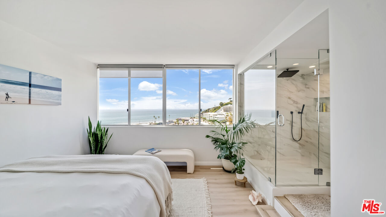 17350 W Sunset Blvd Unit: 605