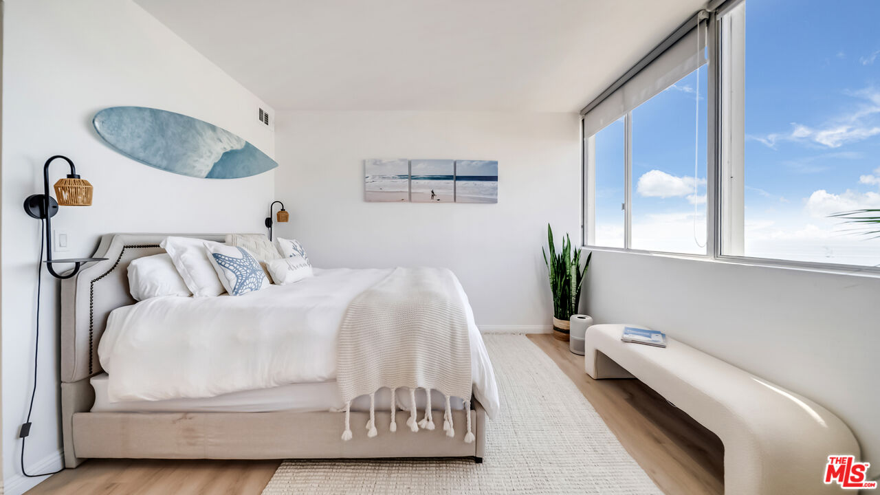 17350 W Sunset Blvd Unit: 605