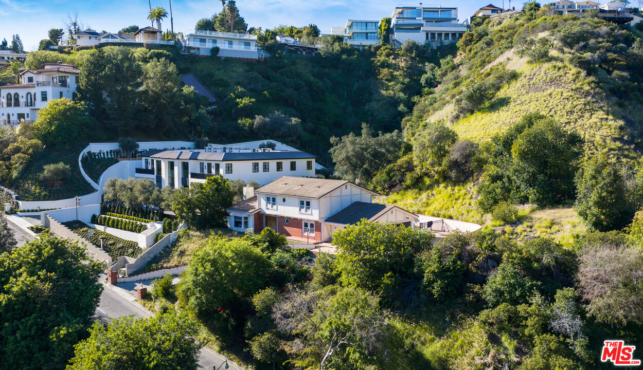 1181 Somera Rd