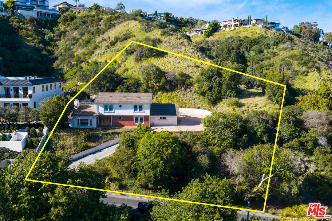 1181 Somera Rd