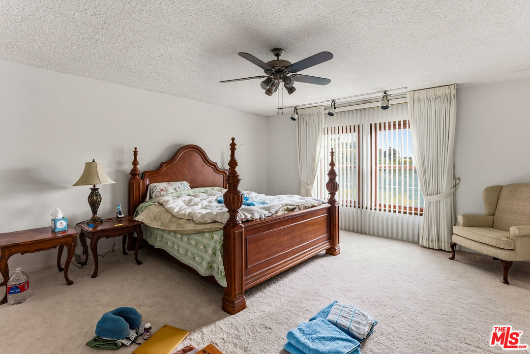1181 Somera Rd