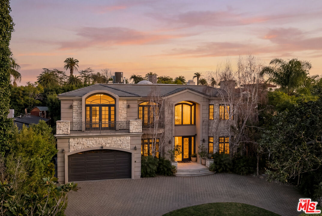 1202 San Vicente Blvd