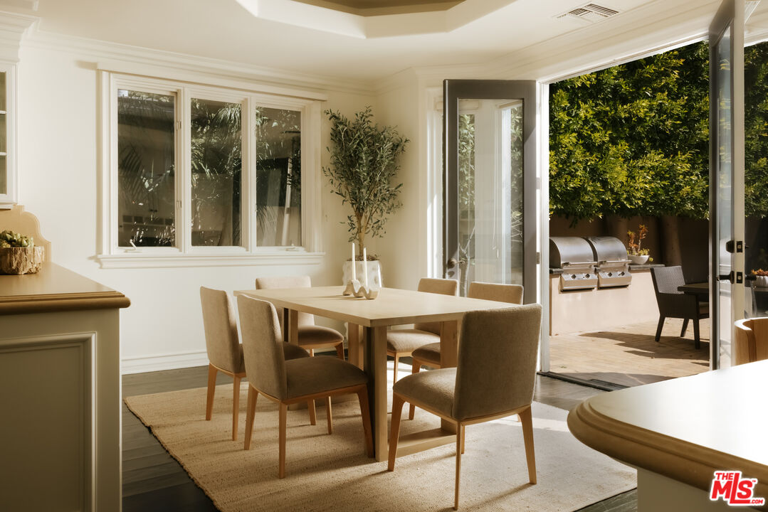 1202 San Vicente Blvd