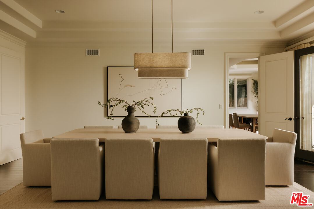 1202 San Vicente Blvd