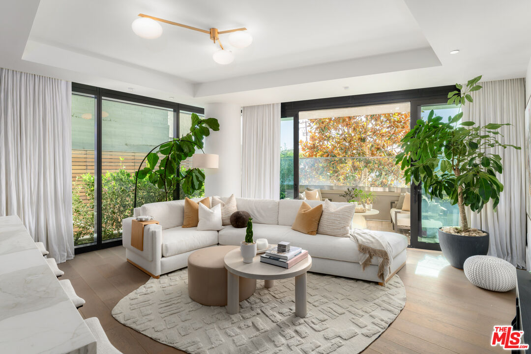 8420 W Sunset Blvd Unit: 107