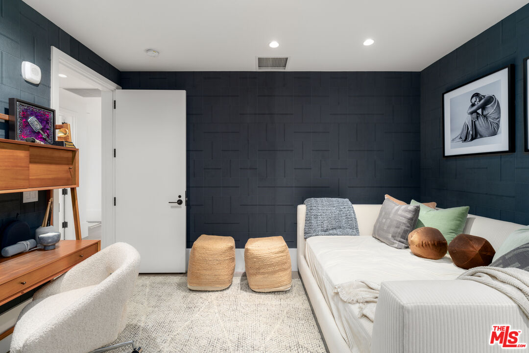 8420 W Sunset Blvd Unit: 107