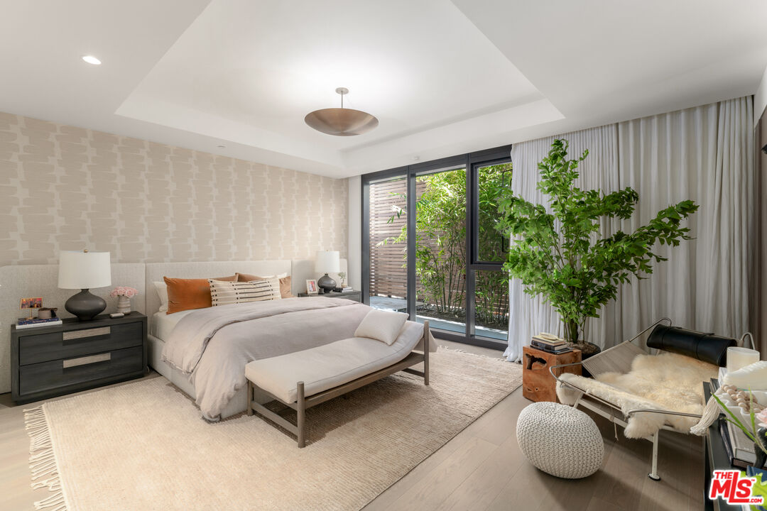 8420 W Sunset Blvd Unit: 107