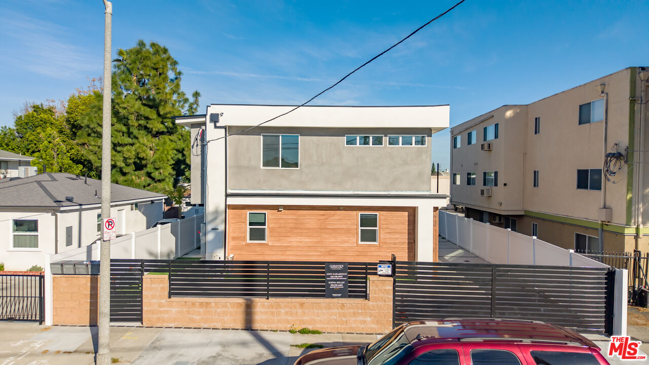 8730 Etiwanda Ave