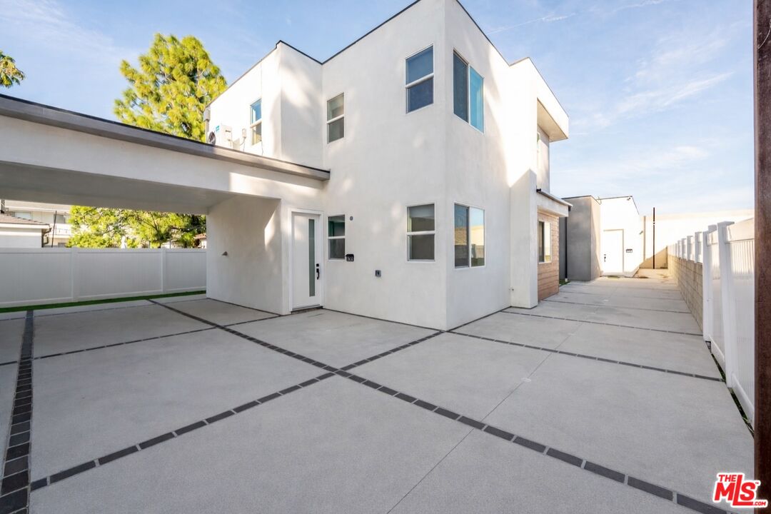 8730 Etiwanda Ave