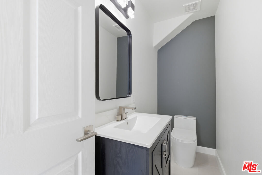 359 Westlake Vista Ln