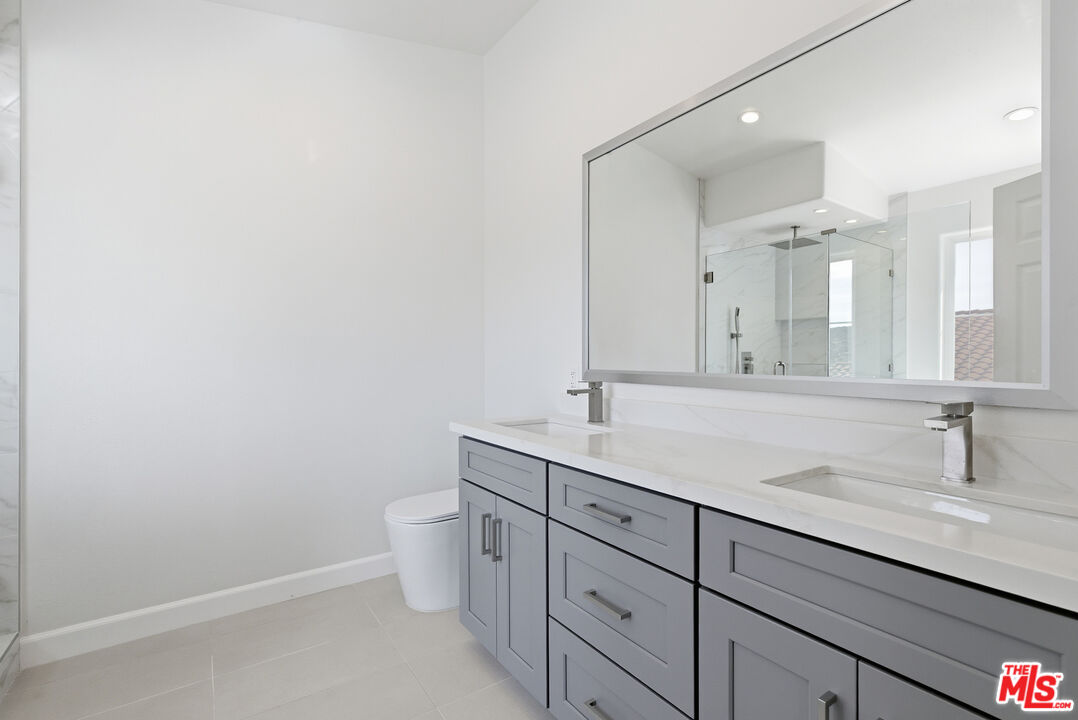 359 Westlake Vista Ln