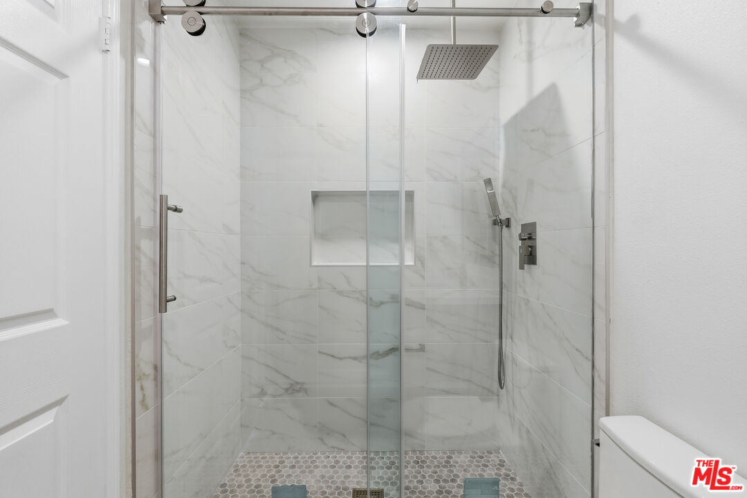 359 Westlake Vista Ln