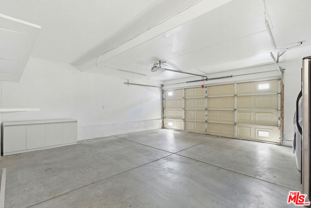 359 Westlake Vista Ln