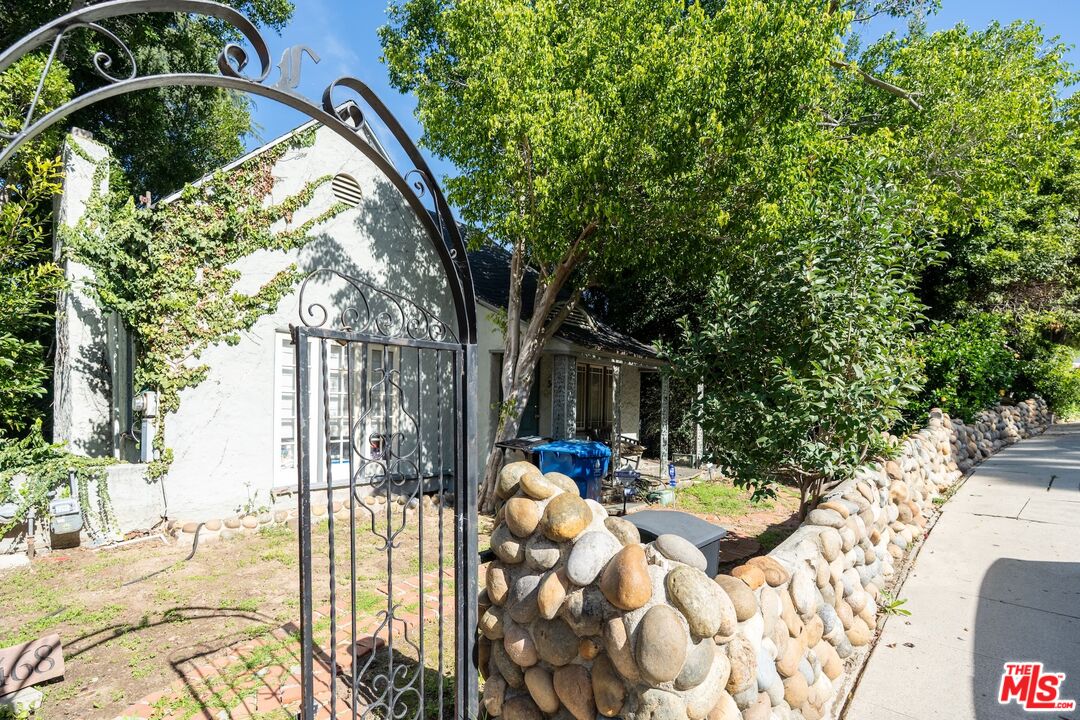 3468 Oak Glen Dr