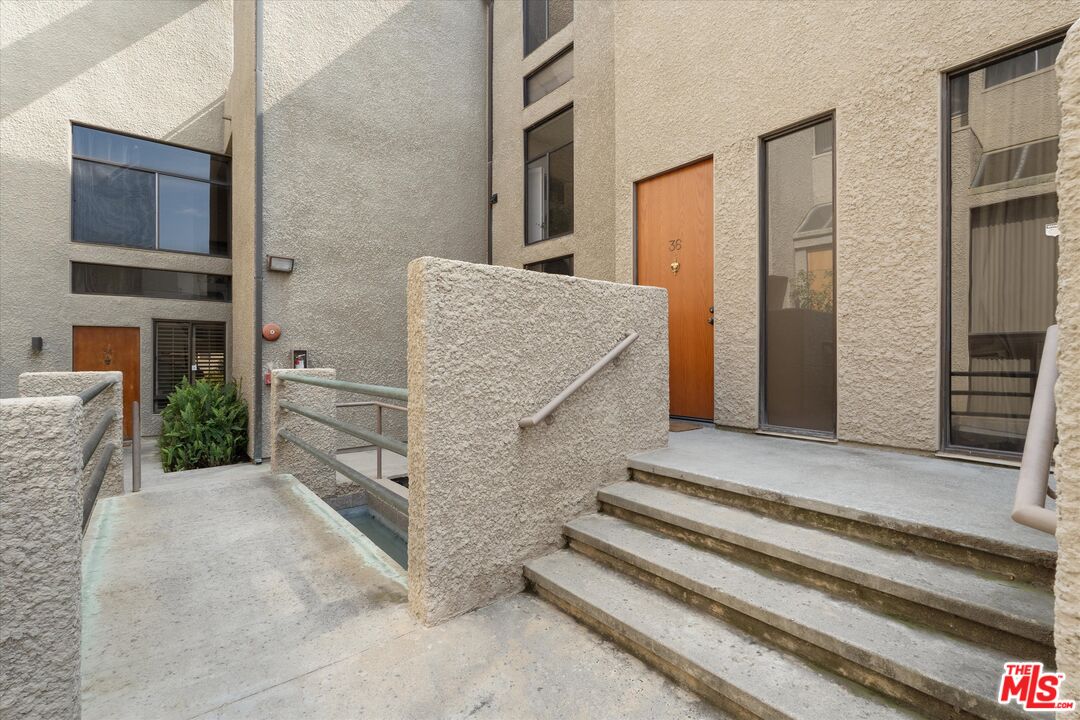 484 E California Blvd Unit: 36