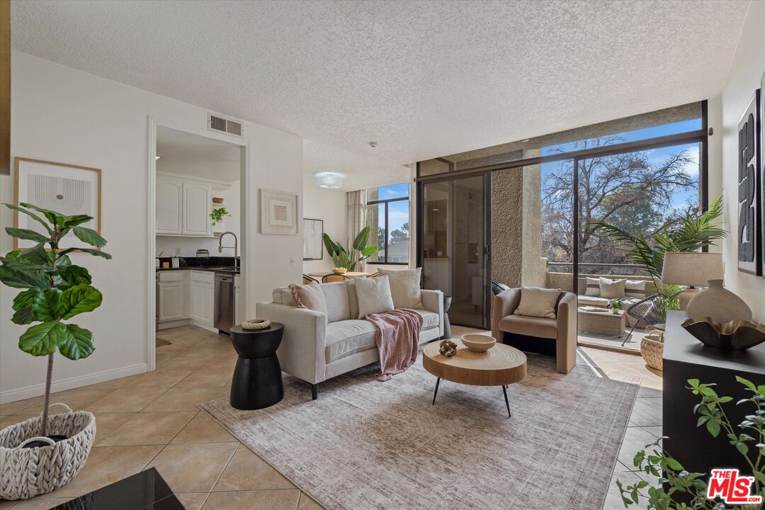 484 E California Blvd Unit: 36