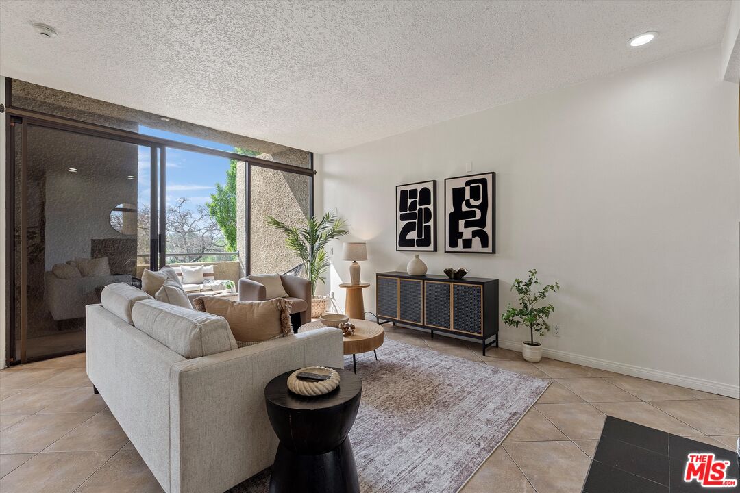 484 E California Blvd Unit: 36