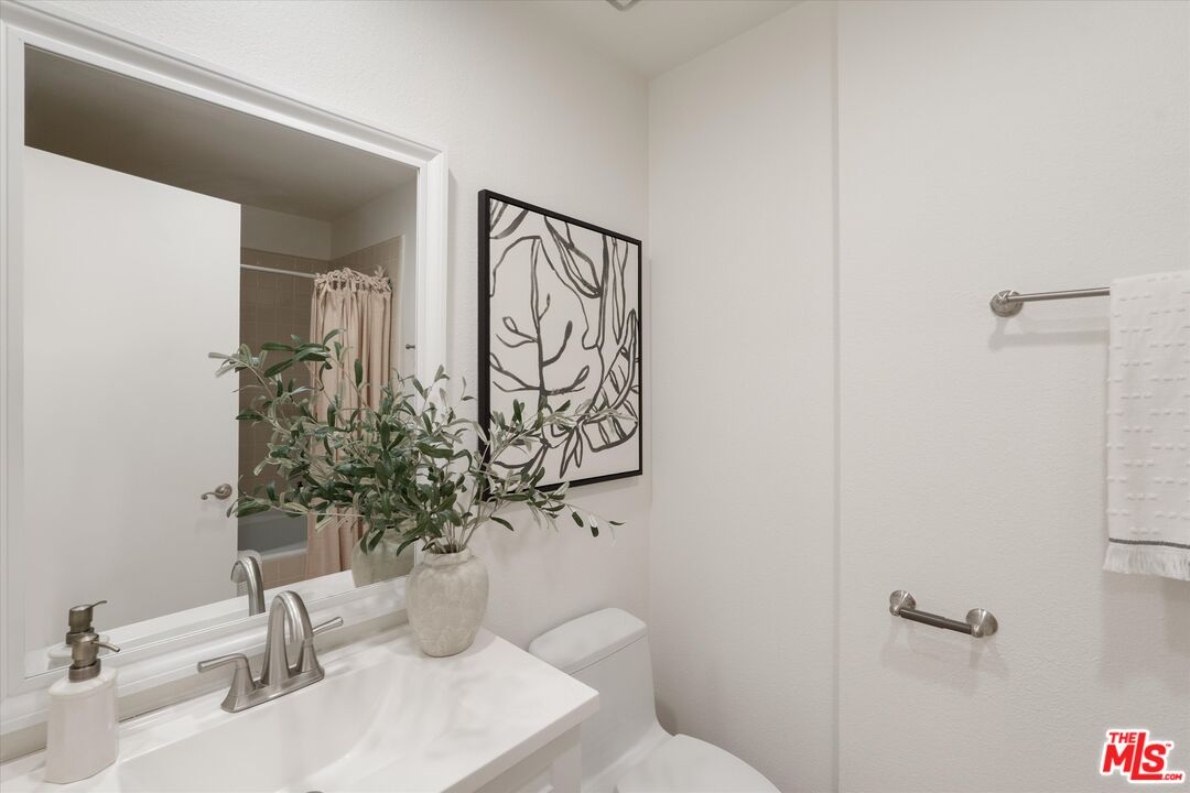 484 E California Blvd Unit: 36