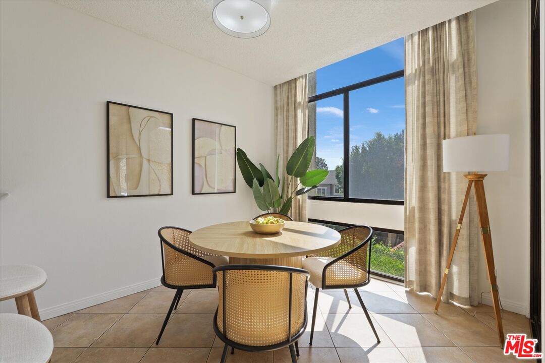 484 E California Blvd Unit: 36