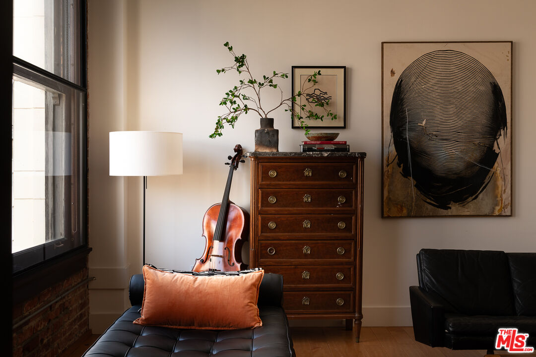 460 S Spring St Unit: 1015