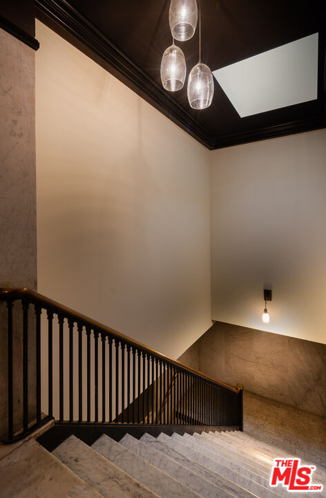 460 S Spring St Unit: 1015