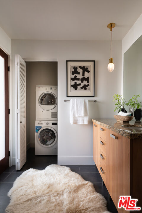 460 S Spring St Unit: 1015