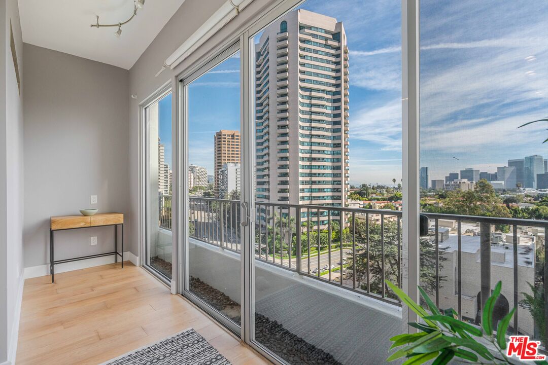 10501 Wilshire Blvd Unit: 1012
