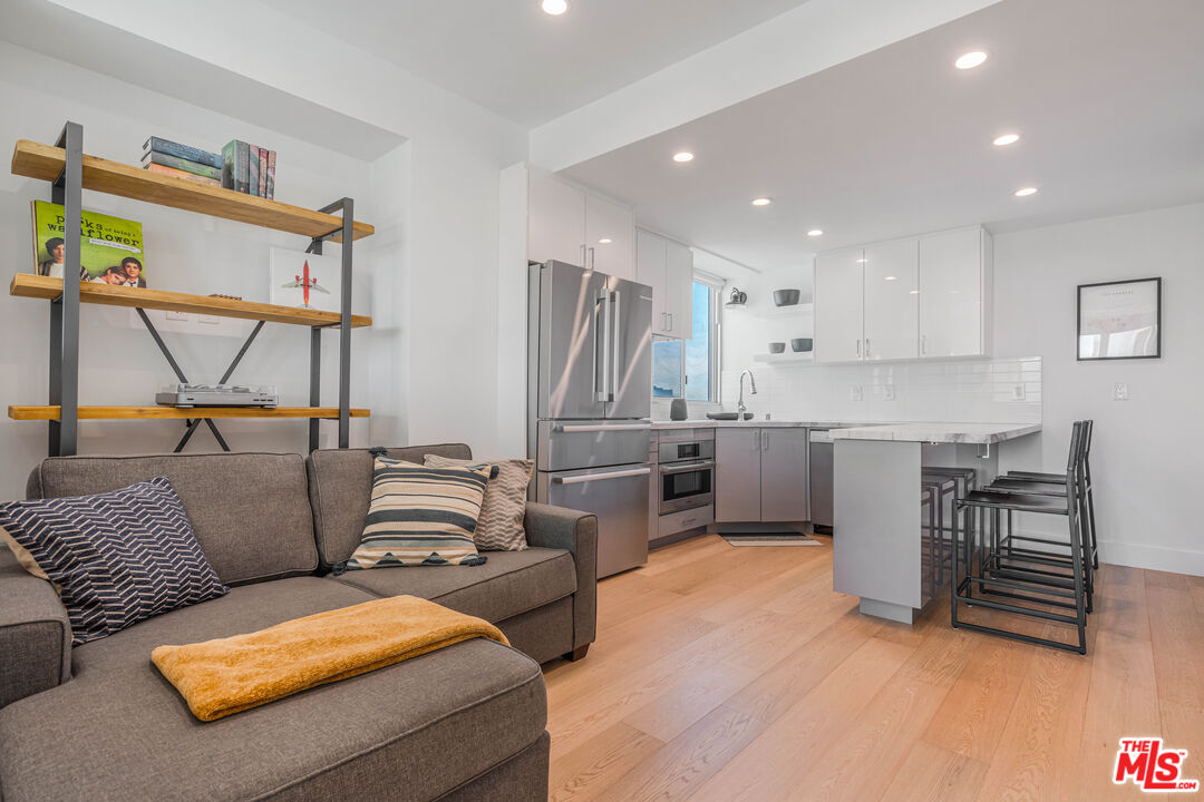 10501 Wilshire Blvd Unit: 1012