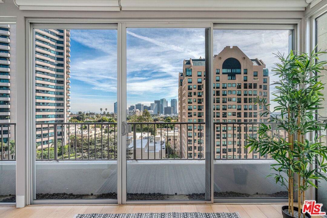 10501 Wilshire Blvd Unit: 1012