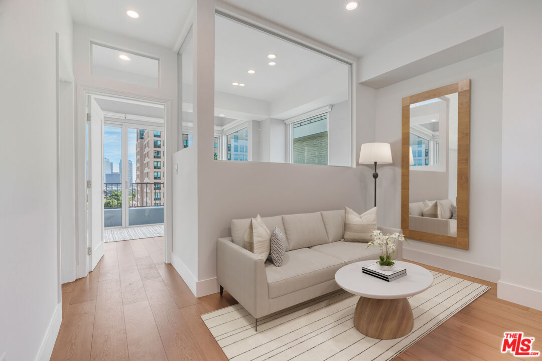 10501 Wilshire Blvd Unit: 1012