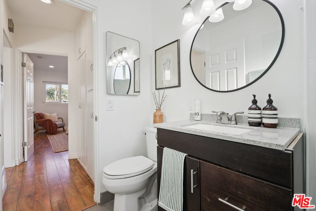 4408 Franklin Ave Unit: 5