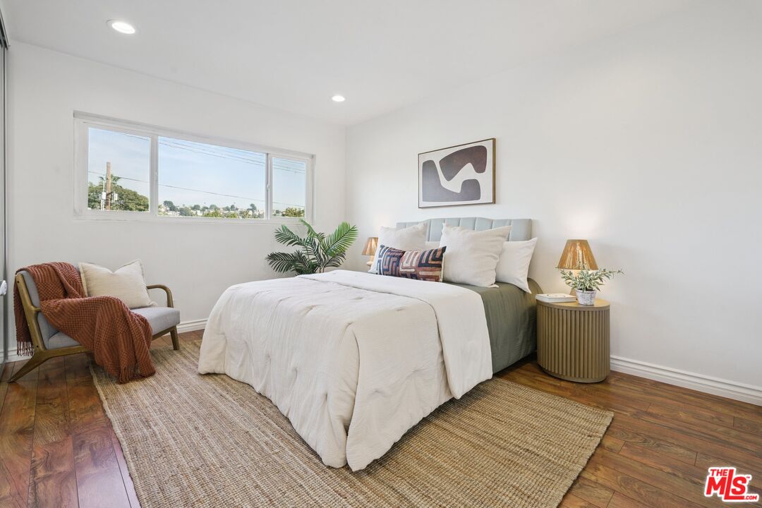 4408 Franklin Ave Unit: 5