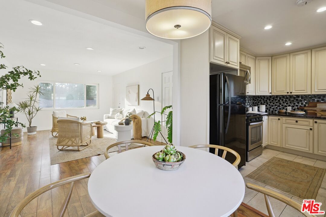 4408 Franklin Ave Unit: 5