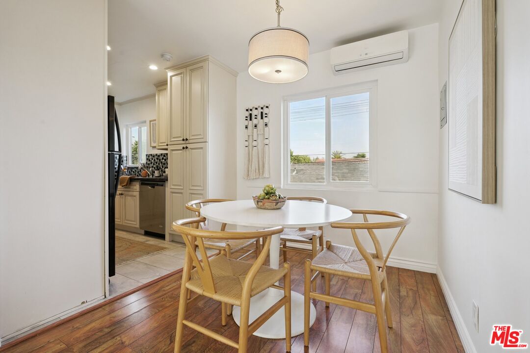 4408 Franklin Ave Unit: 5