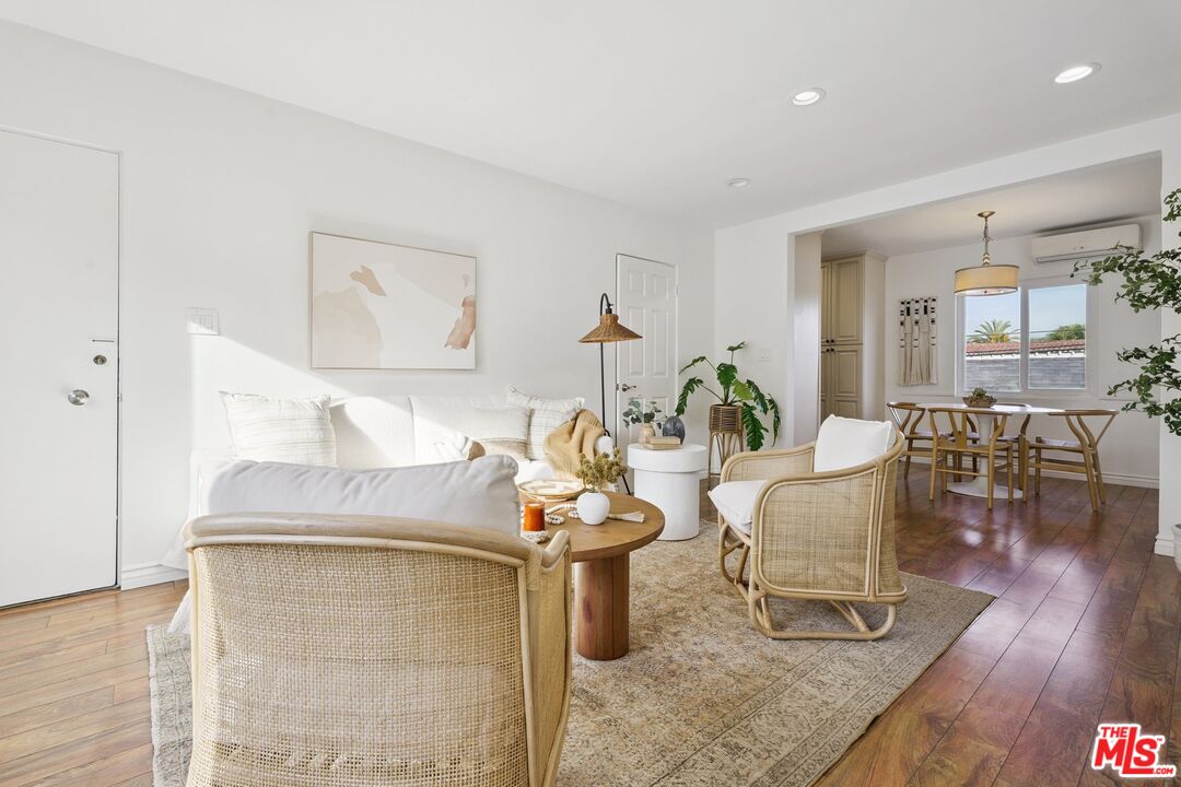 4408 Franklin Ave Unit: 5