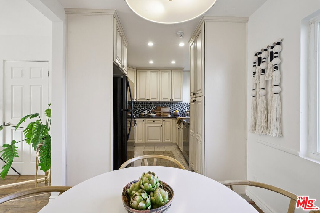 4408 Franklin Ave Unit: 5