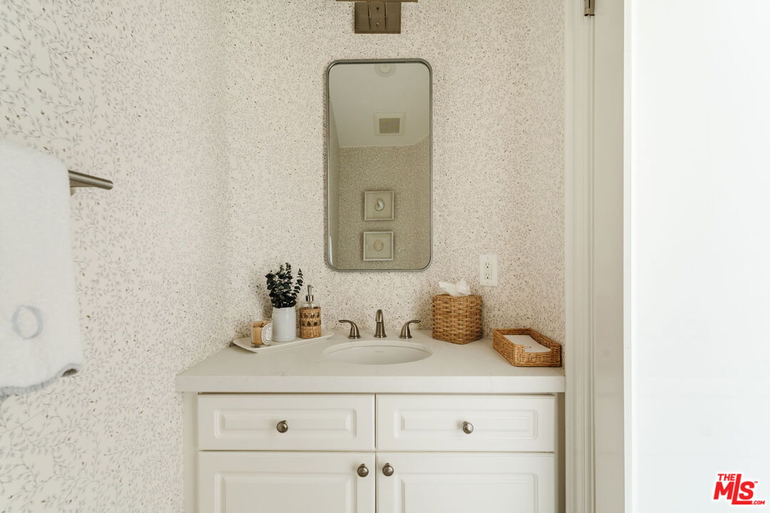 11680 Montana Ave Unit: 203