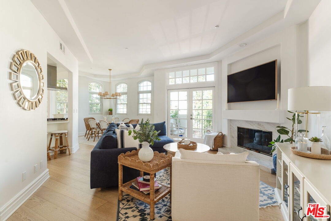 11680 Montana Ave Unit: 203