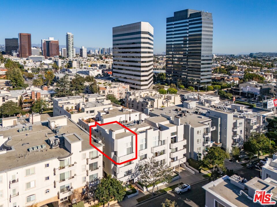 1164 Wellesley Ave Unit: 301