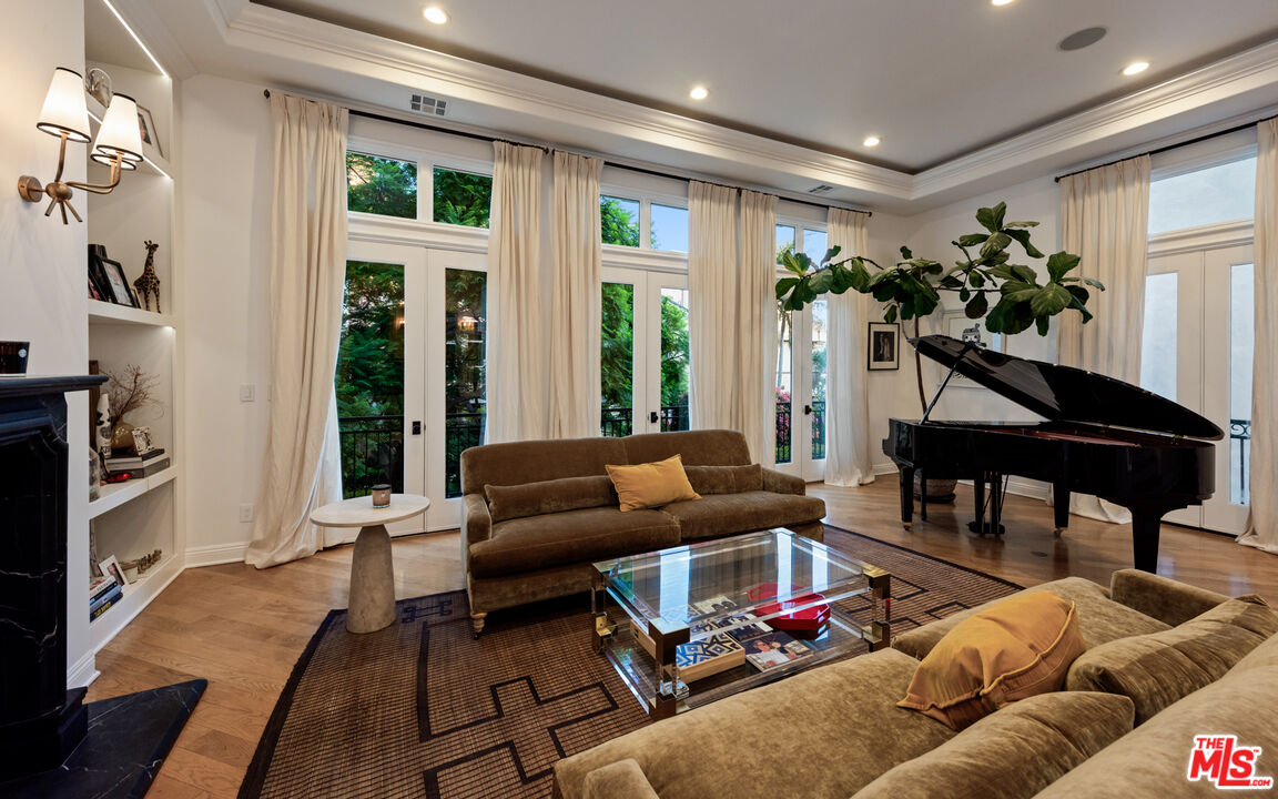 123 Channel Pointe Mall